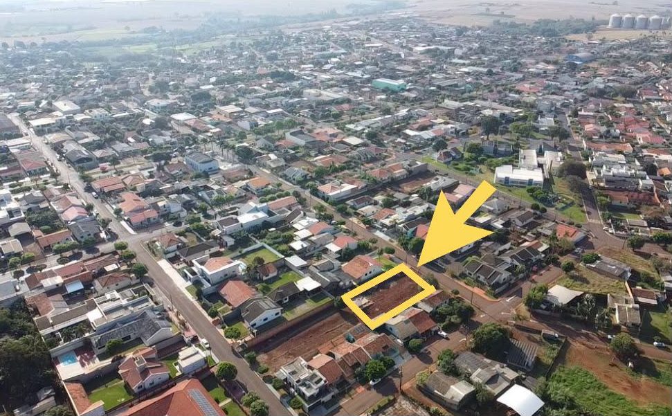 Terreno de 817 m² no Centro